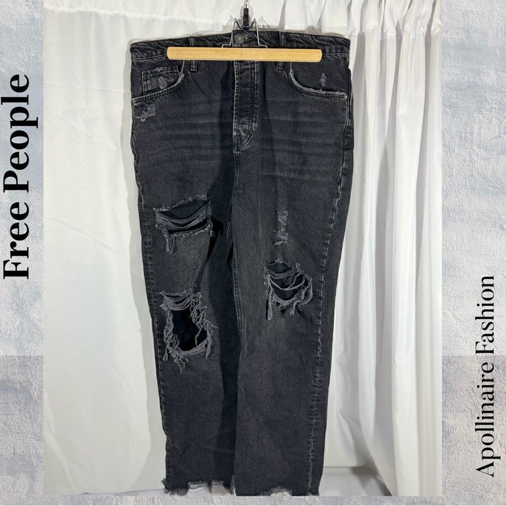 FREE PEOPLE MAGGIE DISTRESSED HIGH RISE JEANS BLACK DENIM SIZE 32 New
